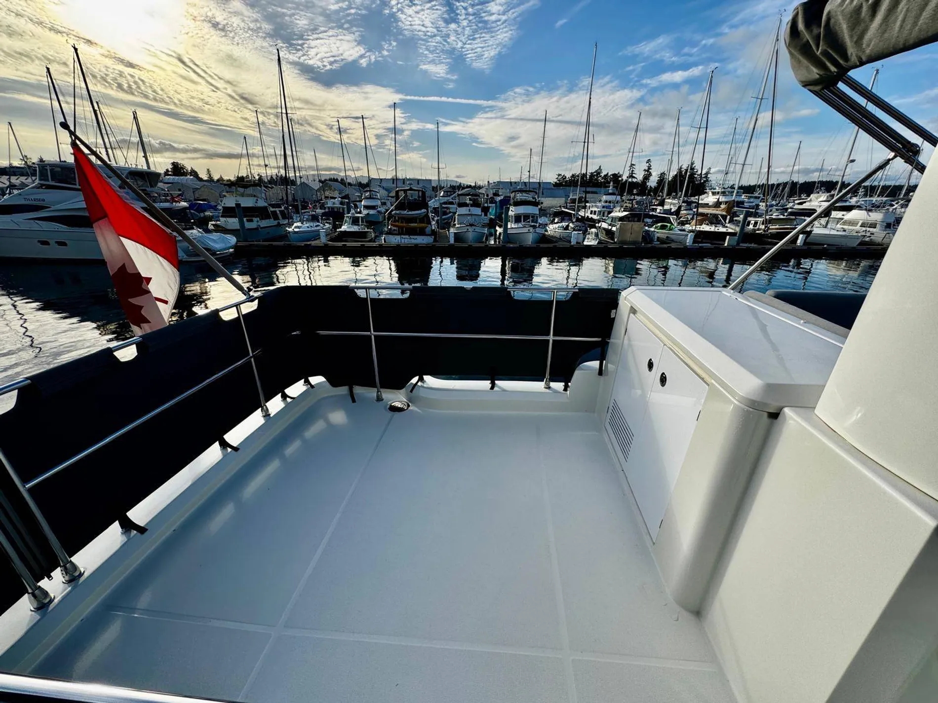 Pre-Owned 2022 Beneteau Swift Trawler 41 Fly for Sale | Vancouver, BC | M&P Yacht Centre | 690923f1a9a1aa99f50868f7
