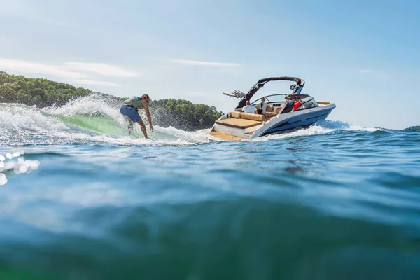 2027 Sea Ray SDX 250 Surf -3