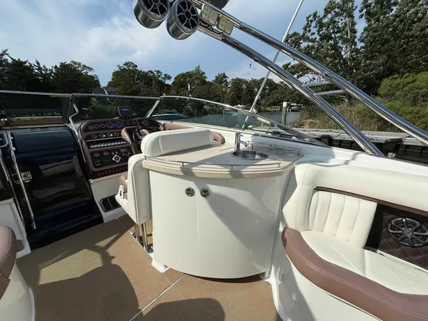 2013 Cobalt 323 detail image 5