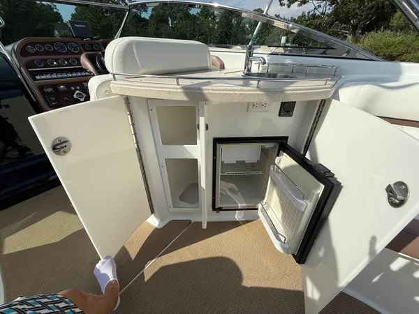 2013 Cobalt 323 detail image 6