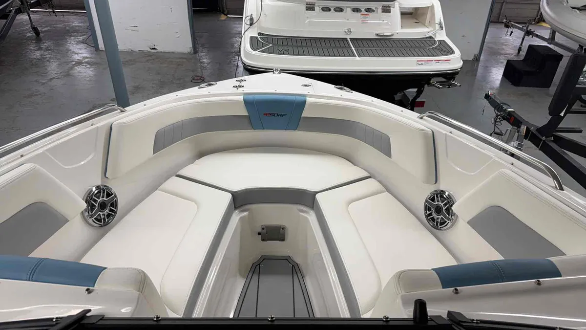 2026 Chaparral GT3 Surf Series-11