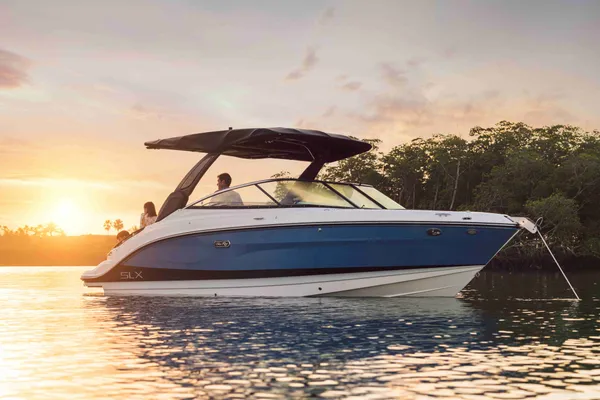 2027 Sea Ray SLX 260 -3