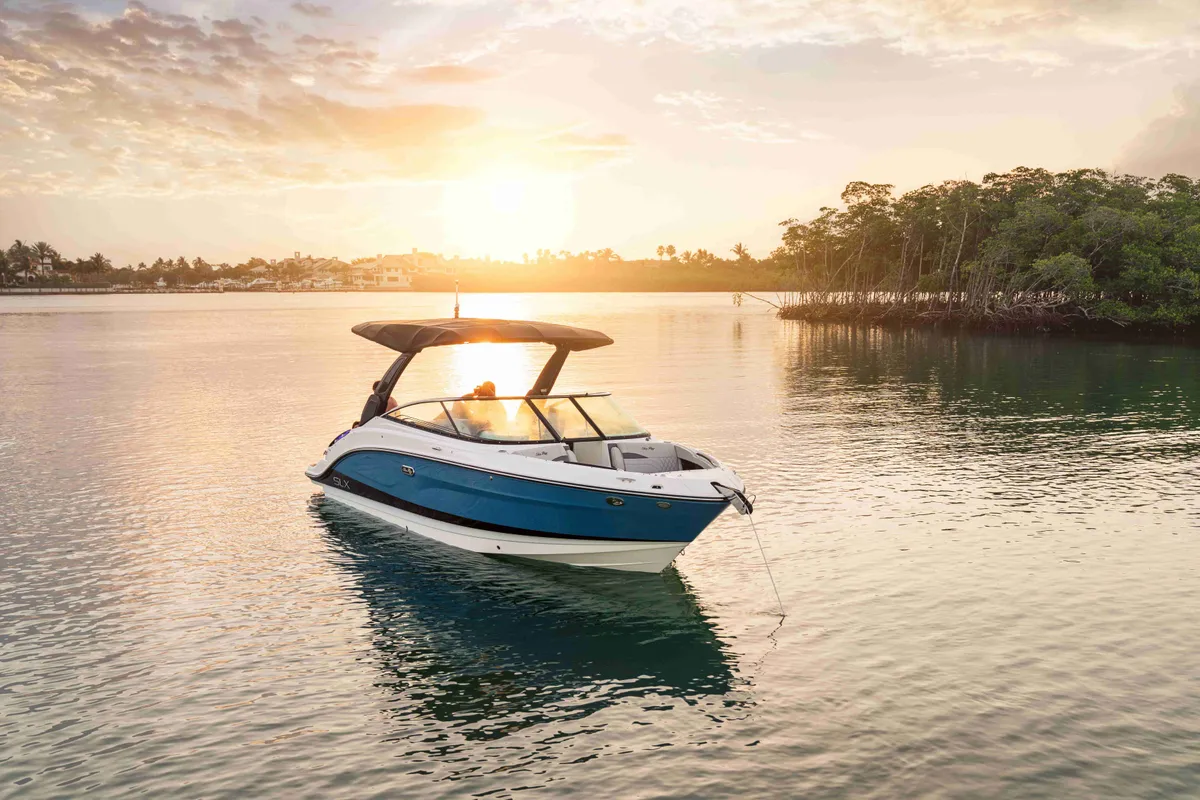 2027 Sea Ray SLX 260 -2