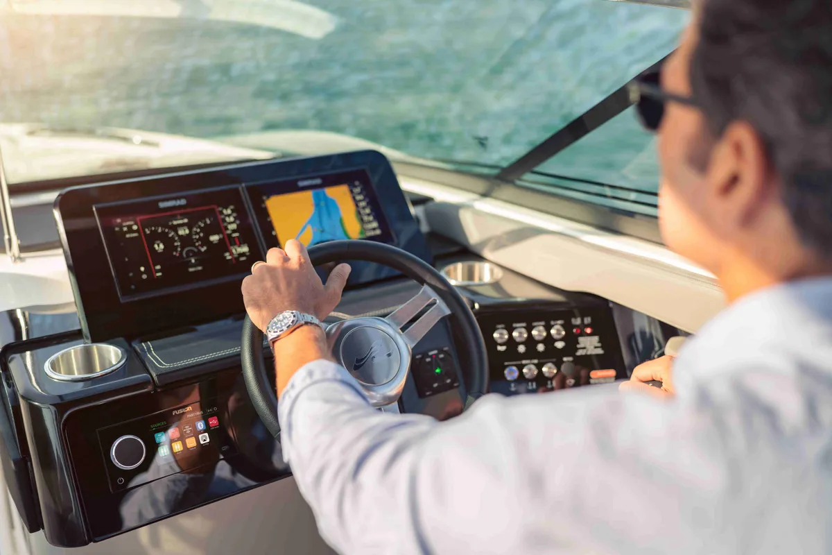 2027 Sea Ray SLX 260 -24