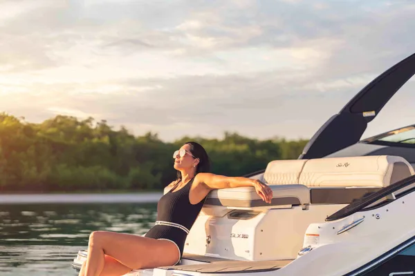 2027 Sea Ray SLX 260 -30