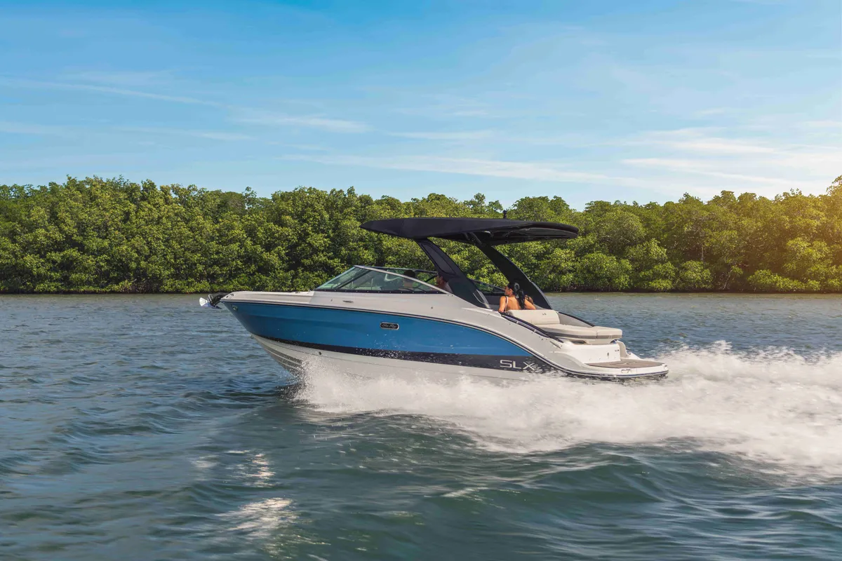 2027 Sea Ray SLX 260 -30