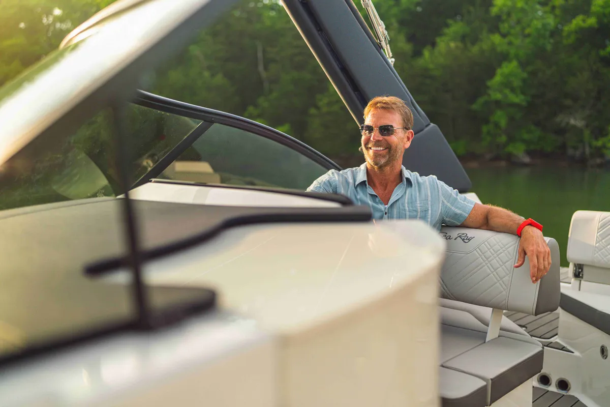 2027 Sea Ray SDX 230-10