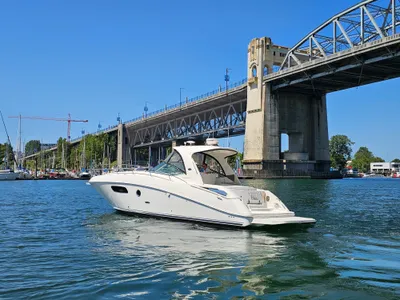 Pre-Owned 2009 Sea ray 350 Sundancer for Sale | Vancouver, BC | M&P Yacht Centre | 693211895b62a75aea06e747