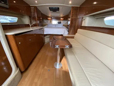 Pre-Owned 2009 Sea ray 350 Sundancer for Sale | Vancouver, BC | M&P Yacht Centre | 693211895b62a75aea06e747