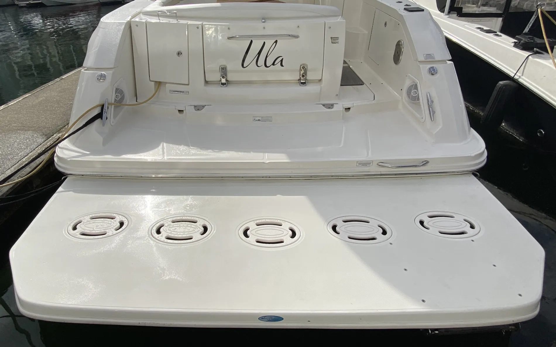 Pre-Owned 2009 Sea ray 350 Sundancer for Sale | Vancouver, BC | M&P Yacht Centre | 693211895b62a75aea06e747