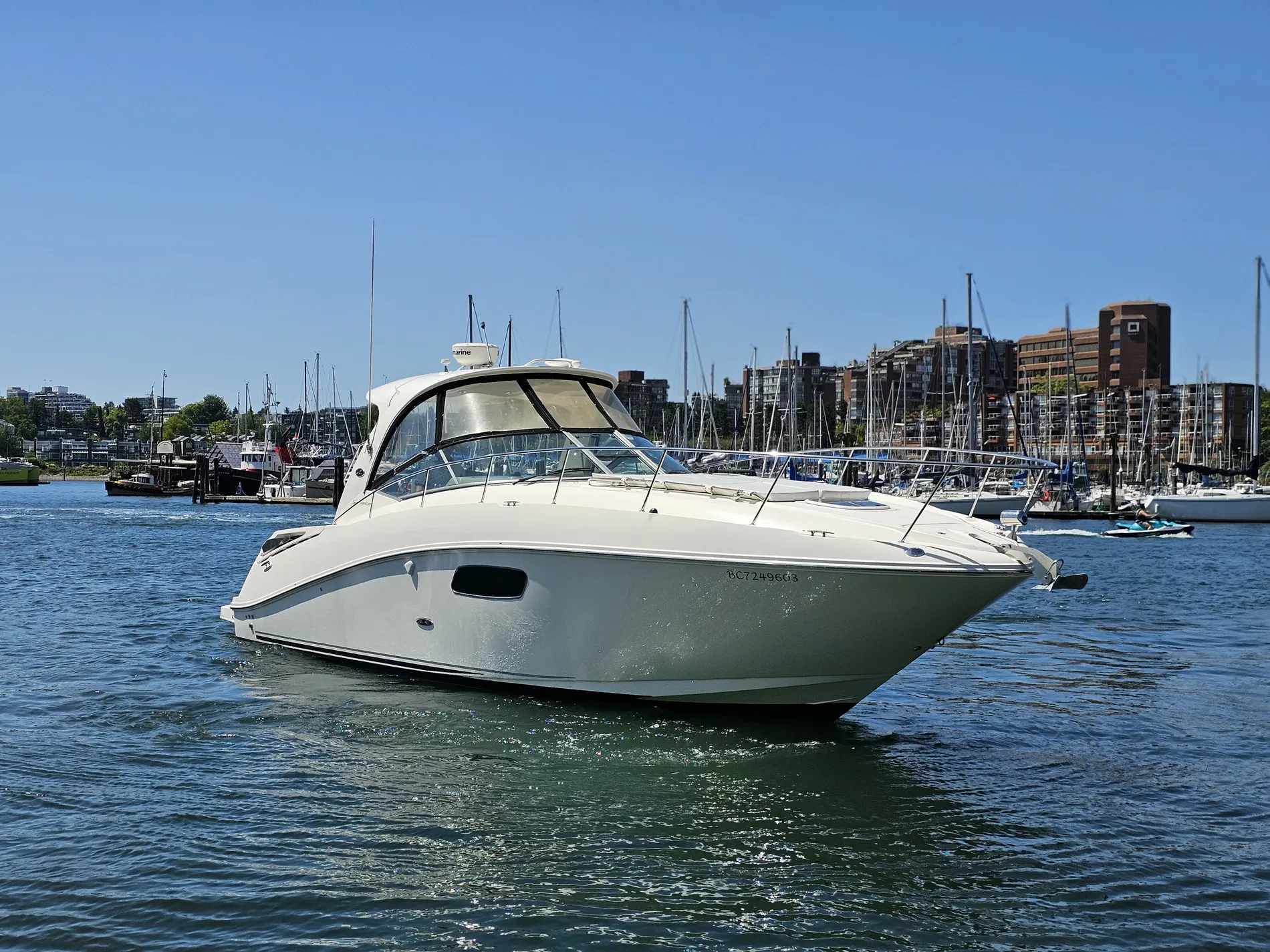 Pre-Owned 2009 Sea ray 350 Sundancer for Sale | Vancouver, BC | M&P Yacht Centre | 693211895b62a75aea06e747