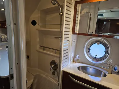 Pre-Owned 2009 Sea ray 350 Sundancer for Sale | Vancouver, BC | M&P Yacht Centre | 693211895b62a75aea06e747