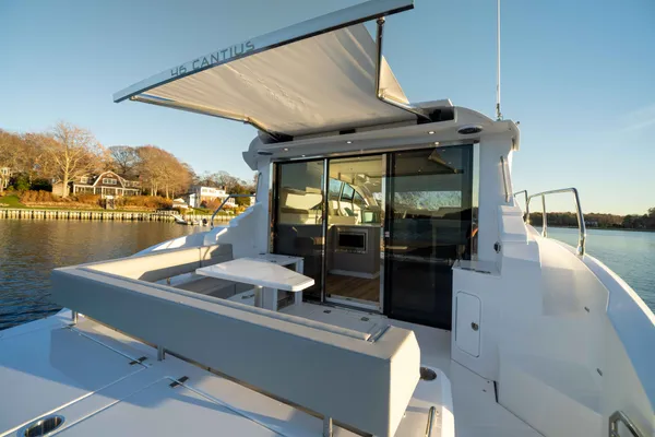 2026 Cruisers Yachts 46 CANTIUS detail image 9