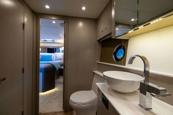 2026 Cruisers Yachts 46 CANTIUS detail image 36