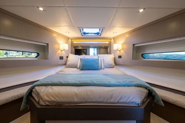 2026 Cruisers Yachts 46 CANTIUS detail image 37