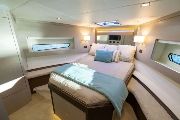 2026 Cruisers Yachts 46 CANTIUS detail image 39