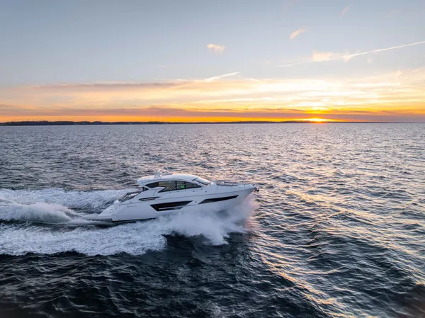 2026 Cruisers Yachts 46 CANTIUS detail image 50