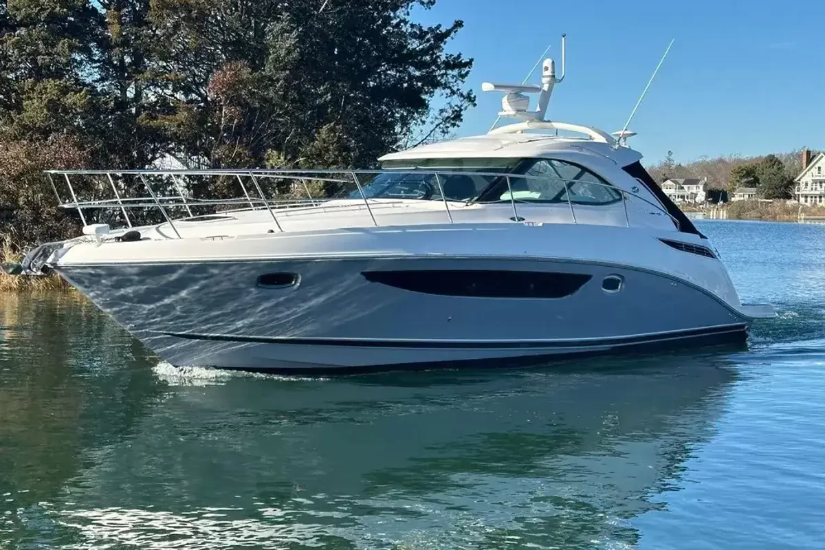 2014 Sea Ray 410 SUNDANCER
