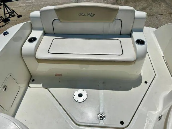 SeaRay Sundancer 240-13