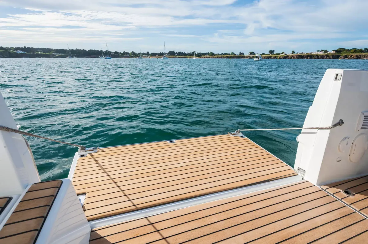 dummy-boat-img