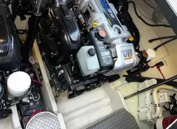 Formula 37 Performance Cruiser 2018-13