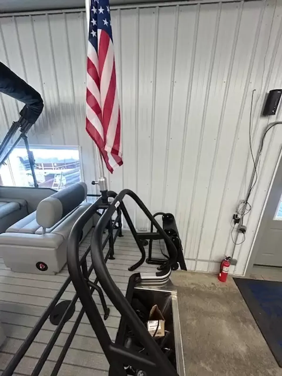 dummy-boat-img