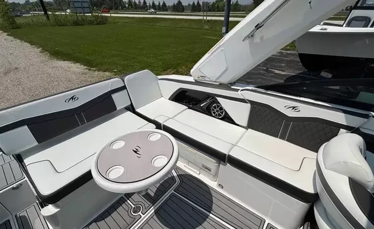 dummy-boat-img