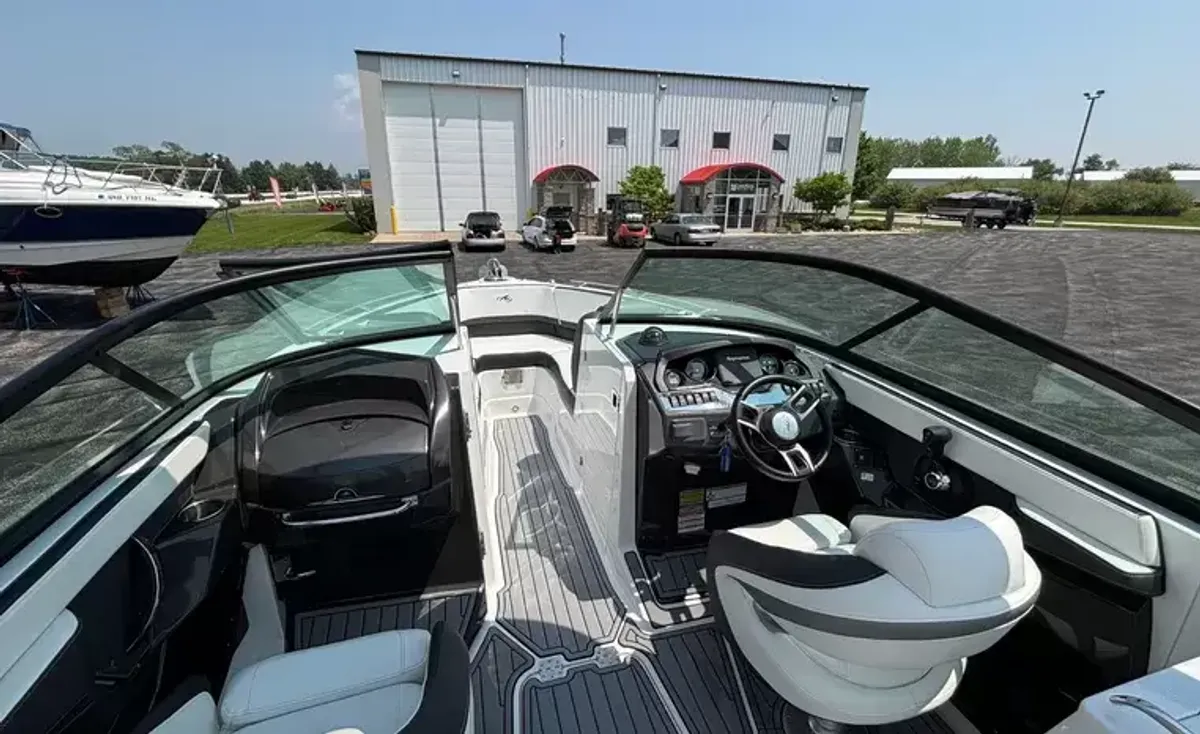 dummy-boat-img
