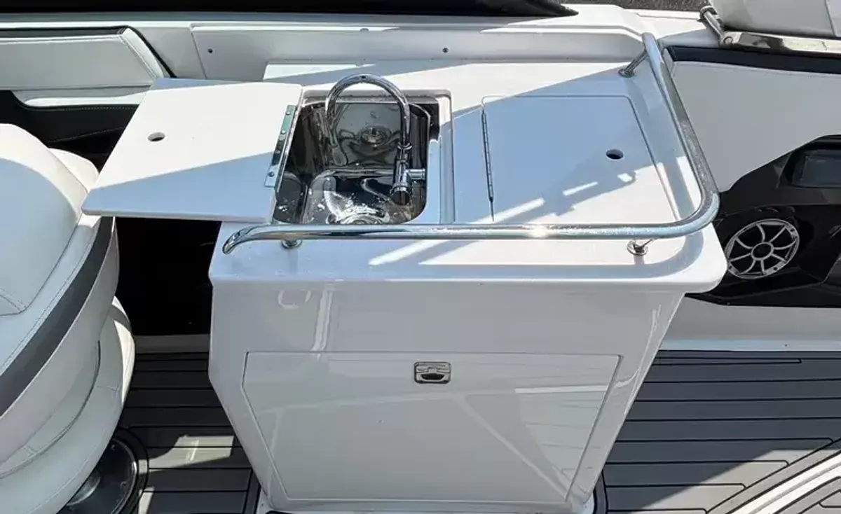 dummy-boat-img