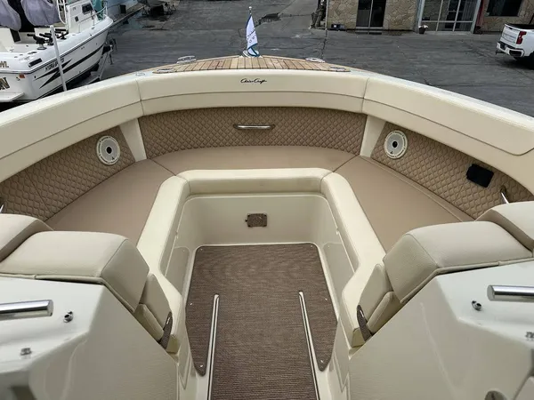 Chris Craft 32 Calypso 2025-9