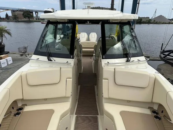 Chris Craft 32 Calypso 2025-10