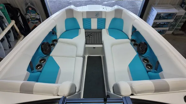 2019 Mastercraft X26-8