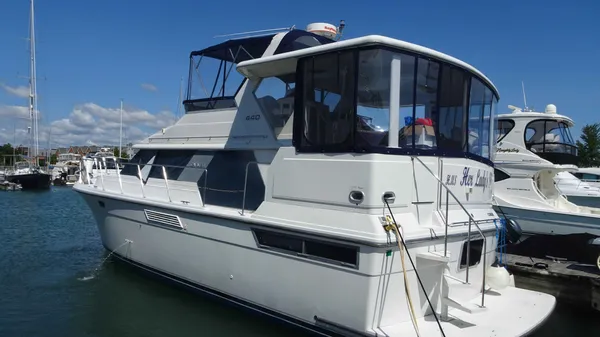Carver 440 Aft Cabin Motor Yacht 1995-3
