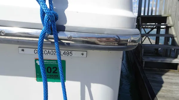 Carver 440 Aft Cabin Motor Yacht 1995-5