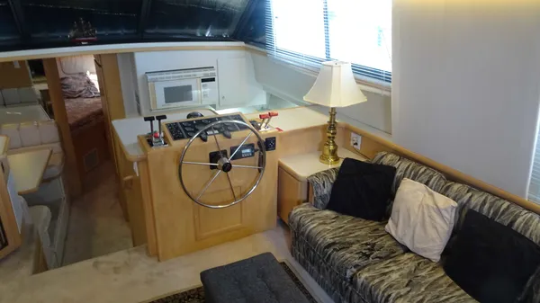 Carver 440 Aft Cabin Motor Yacht 1995-26