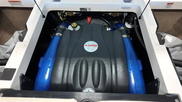 2022 Mastercraft XT25-20