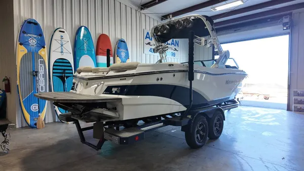 2022 Mastercraft XT25-2