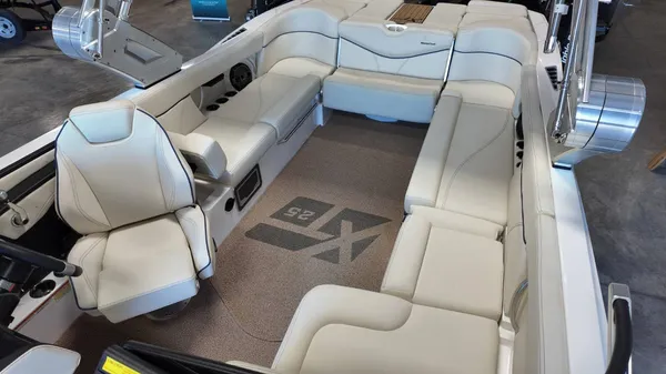 2022 Mastercraft XT25-17