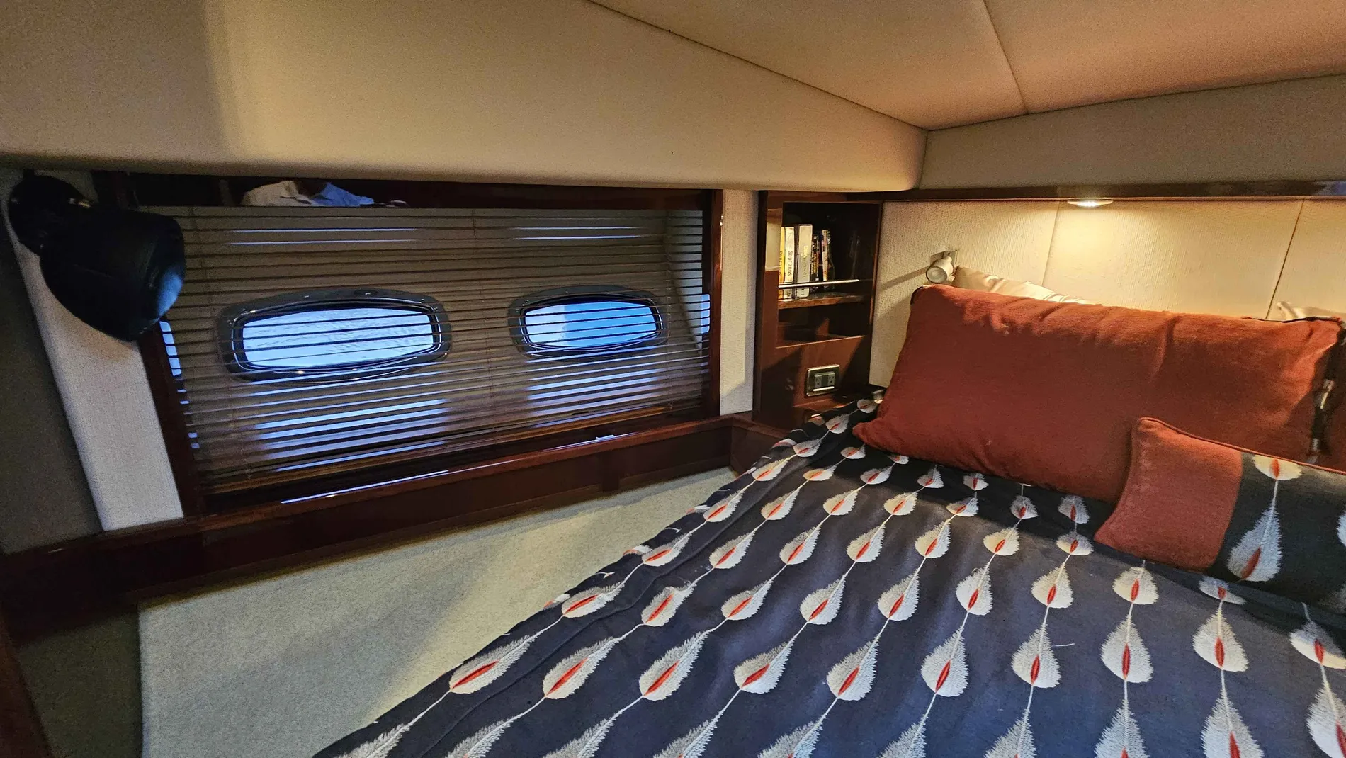 Pre-Owned 2007 Sea ray 60 Sundancer for Sale | Vancouver, BC | M&P Yacht Centre | 6967af61c4b3ed8c1008502f