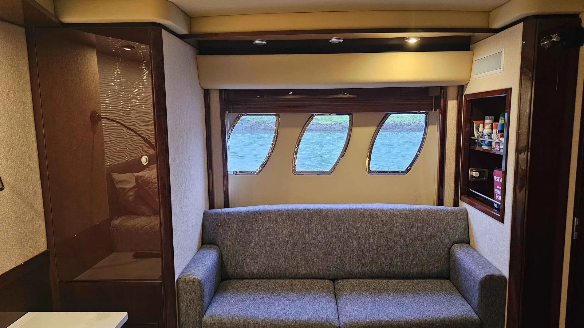 Pre-Owned 2007 Sea ray 60 Sundancer for Sale | Vancouver, BC | M&P Yacht Centre | 6967af61c4b3ed8c1008502f