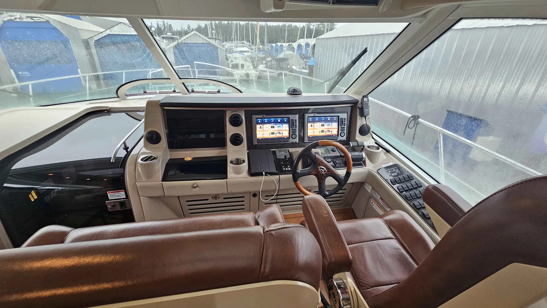 Pre-Owned 2007 Sea ray 60 Sundancer for Sale | Vancouver, BC | M&P Yacht Centre | 6967af61c4b3ed8c1008502f