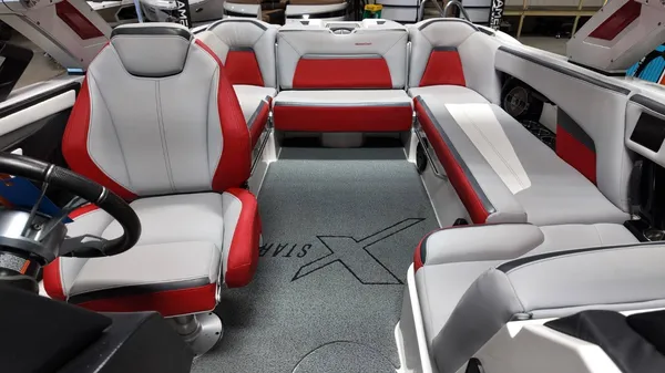 2022 Mastercraft XSTAR S-8