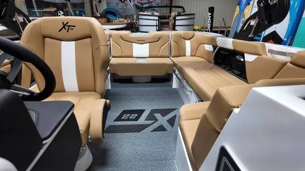 2026 Mastercraft XT22-12