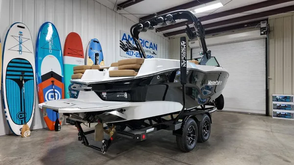 2026 Mastercraft XT22-2