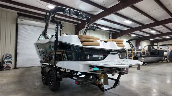 2026 Mastercraft XT22-4