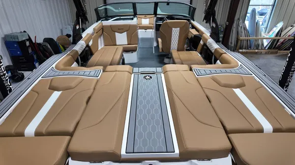 2026 Mastercraft XT22-19