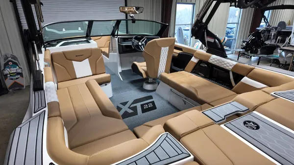 2026 Mastercraft XT22-16