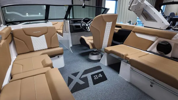 2026 Mastercraft XT24-14