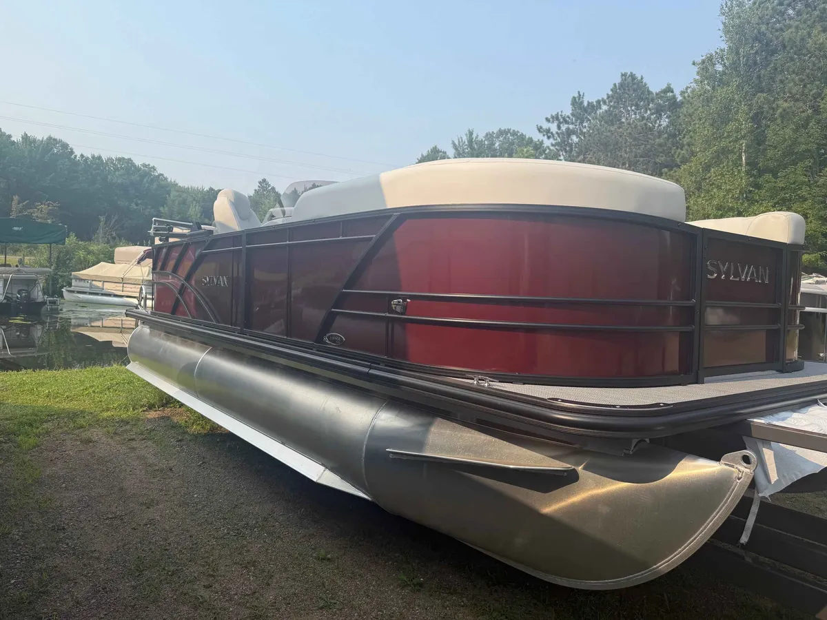 boat-carouselImage-image