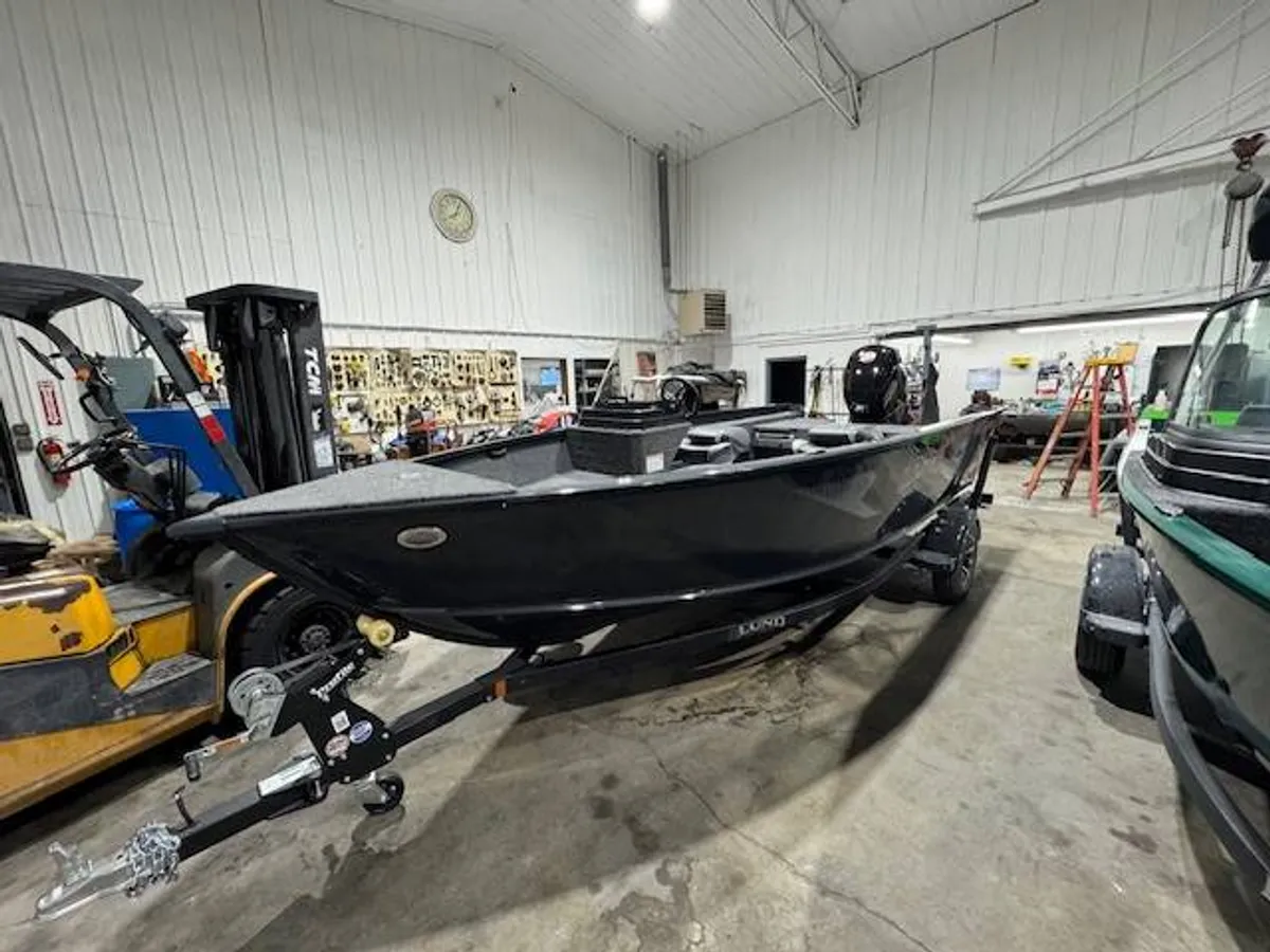 boat-carouselImage-image